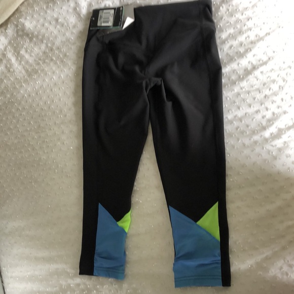 Nike capris tights - Picture 2 of 4